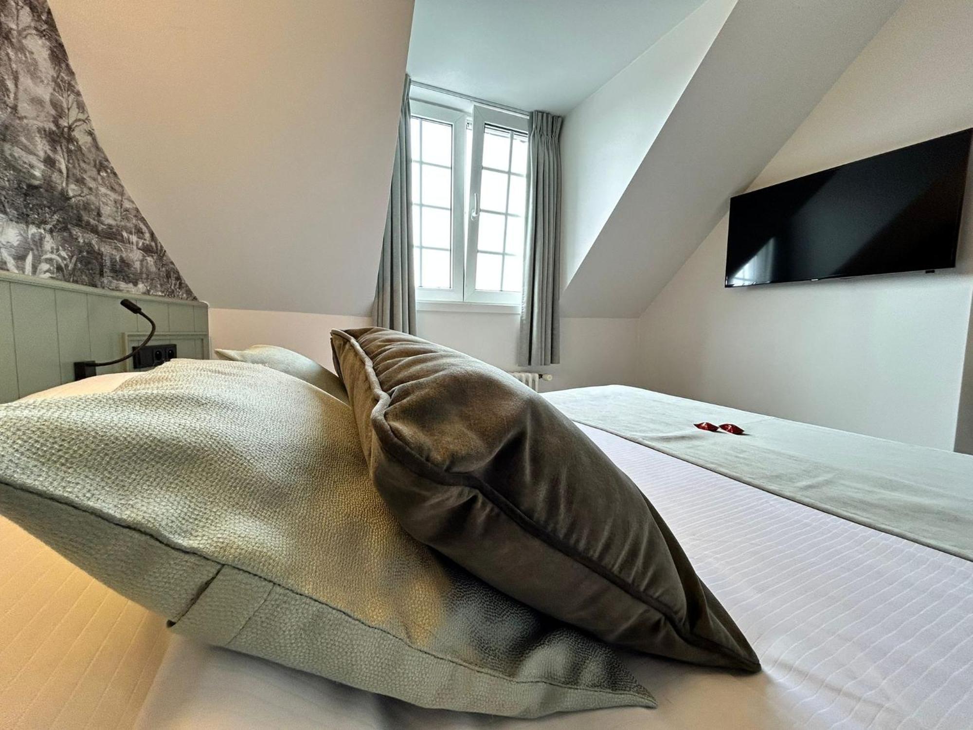 B&B Contrast Bruges Luaran gambar