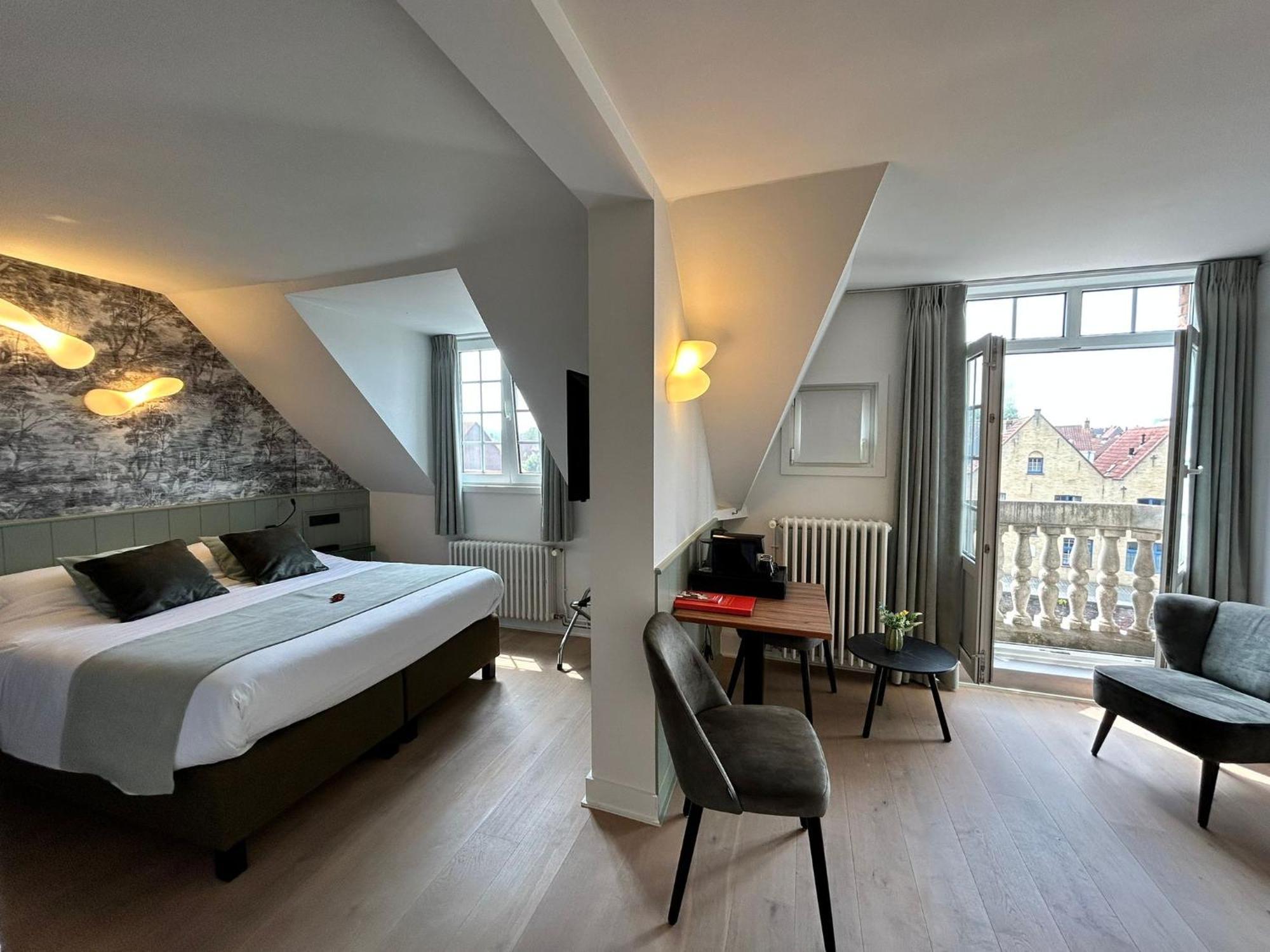 B&B Contrast Bruges Luaran gambar
